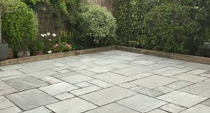 Does vinegar ruin pavers