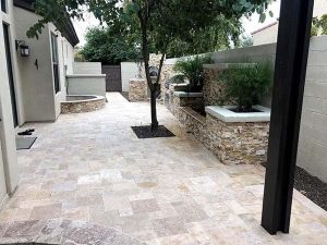 What color goes well with travertine pavers