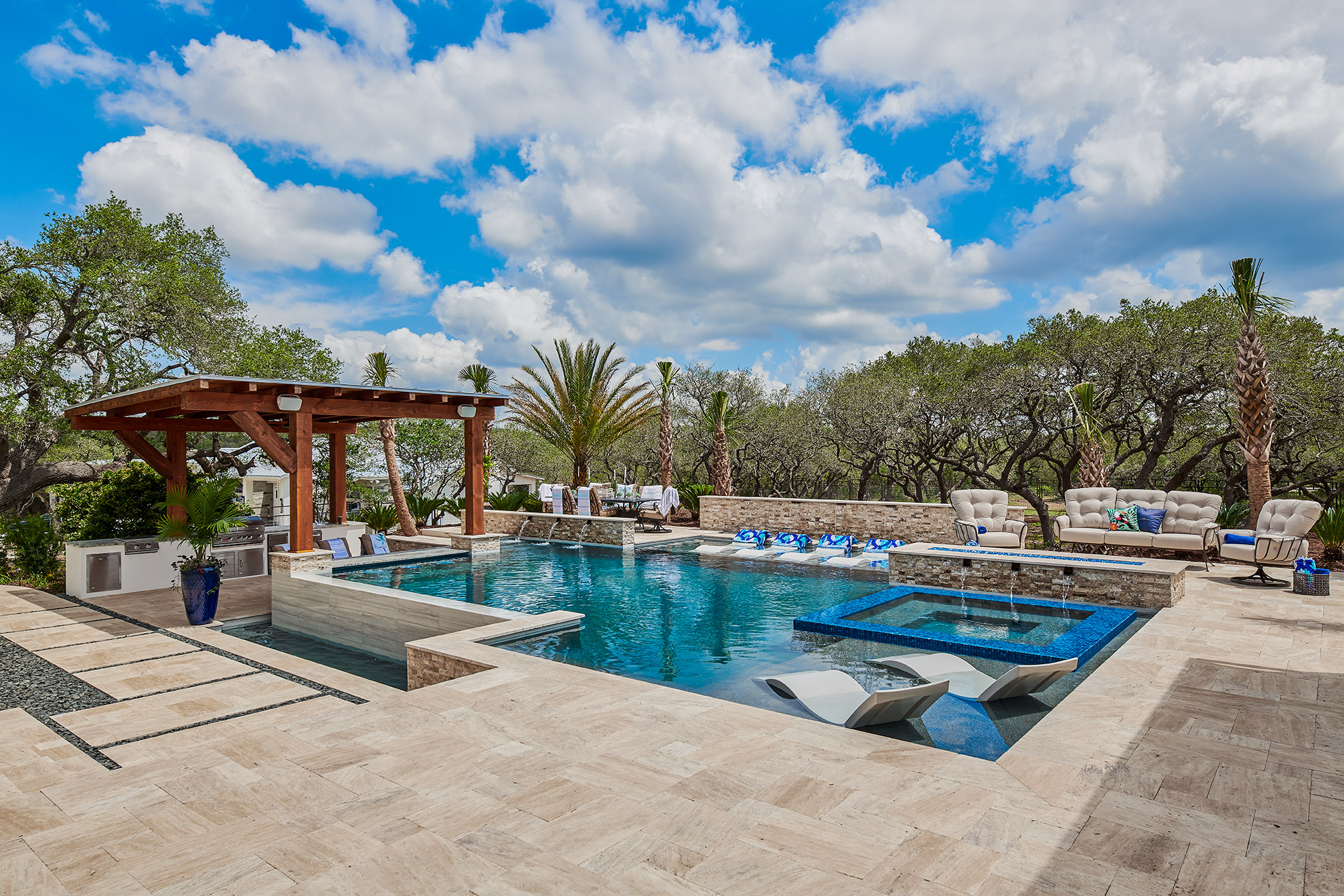 Can you acid wash travertine pavers